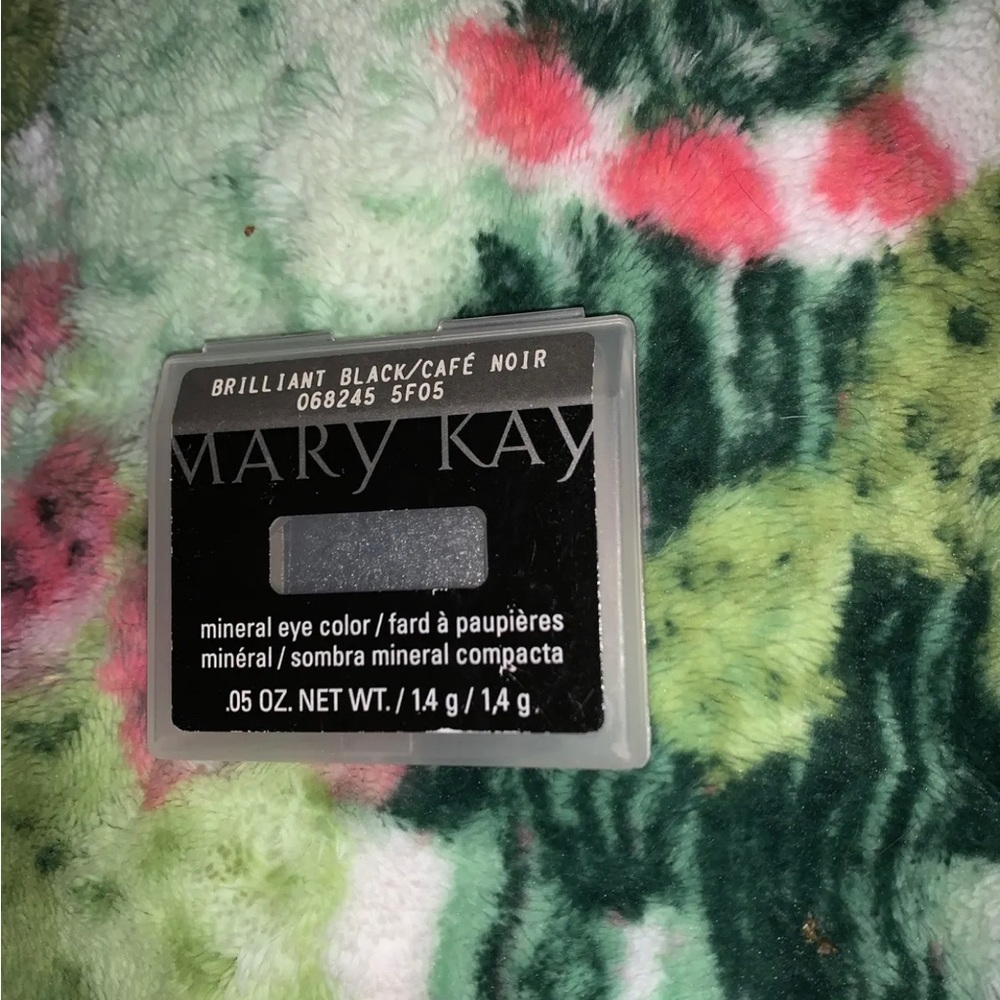 Mary Kay Mineral Eye Color/Shadow ~ Brilliant Black 068245 ~